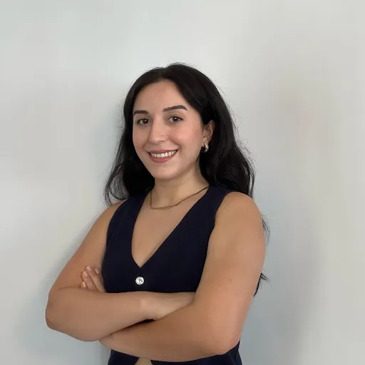 Beyza Eken - Sosyal Medya & Büyüme Stratejisti